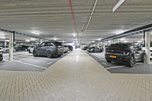 Medium property photo - Zodiakplein 93, 2516 CH Den Haag